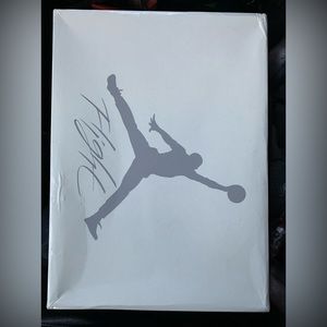 2023
Nike SB x Air Jordan 4 Retro SP 'Pine Green'